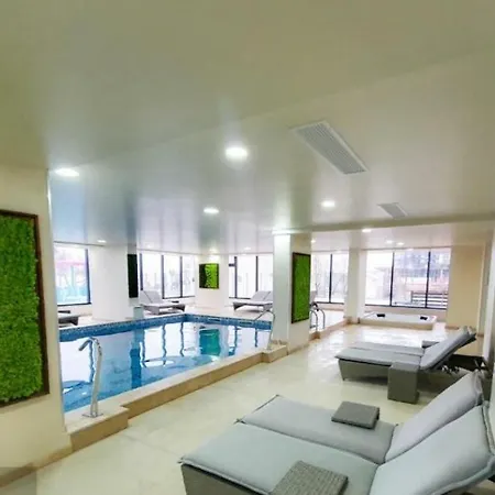 Alezzi Piscina Plaja La 20m Navodari