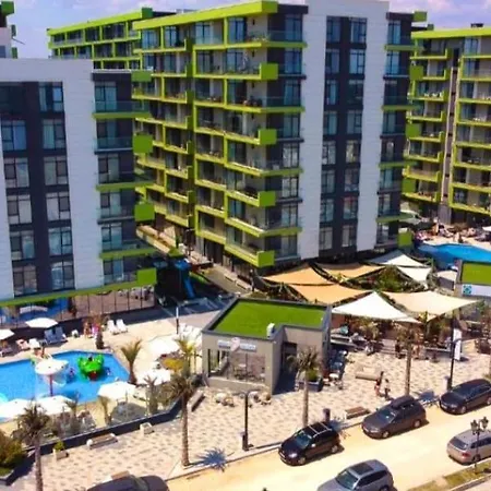 Alezzi Piscina Plaja La 20m Apartment Navodari