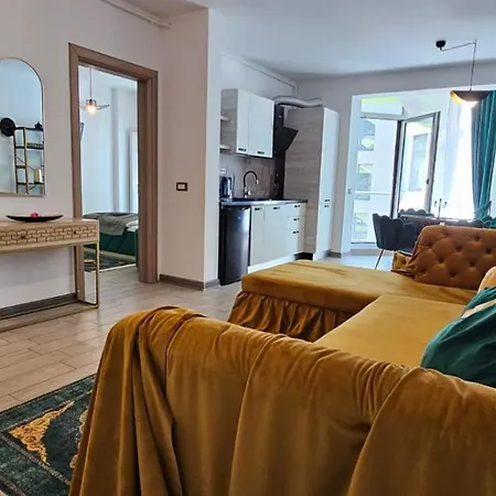 Alezzi Piscina Plaja La 20m Apartment Navodari
