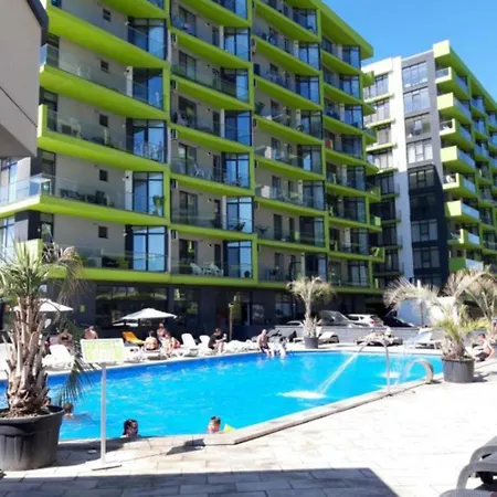 Alezzi Piscina Plaja La 20m Apartment